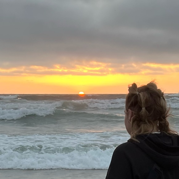 Meet your Posher, Kennedi - Picture 1 of 1